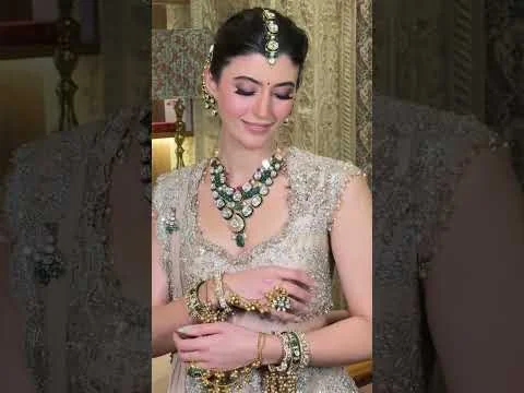 Kajol R Paswwan makeup video preview.